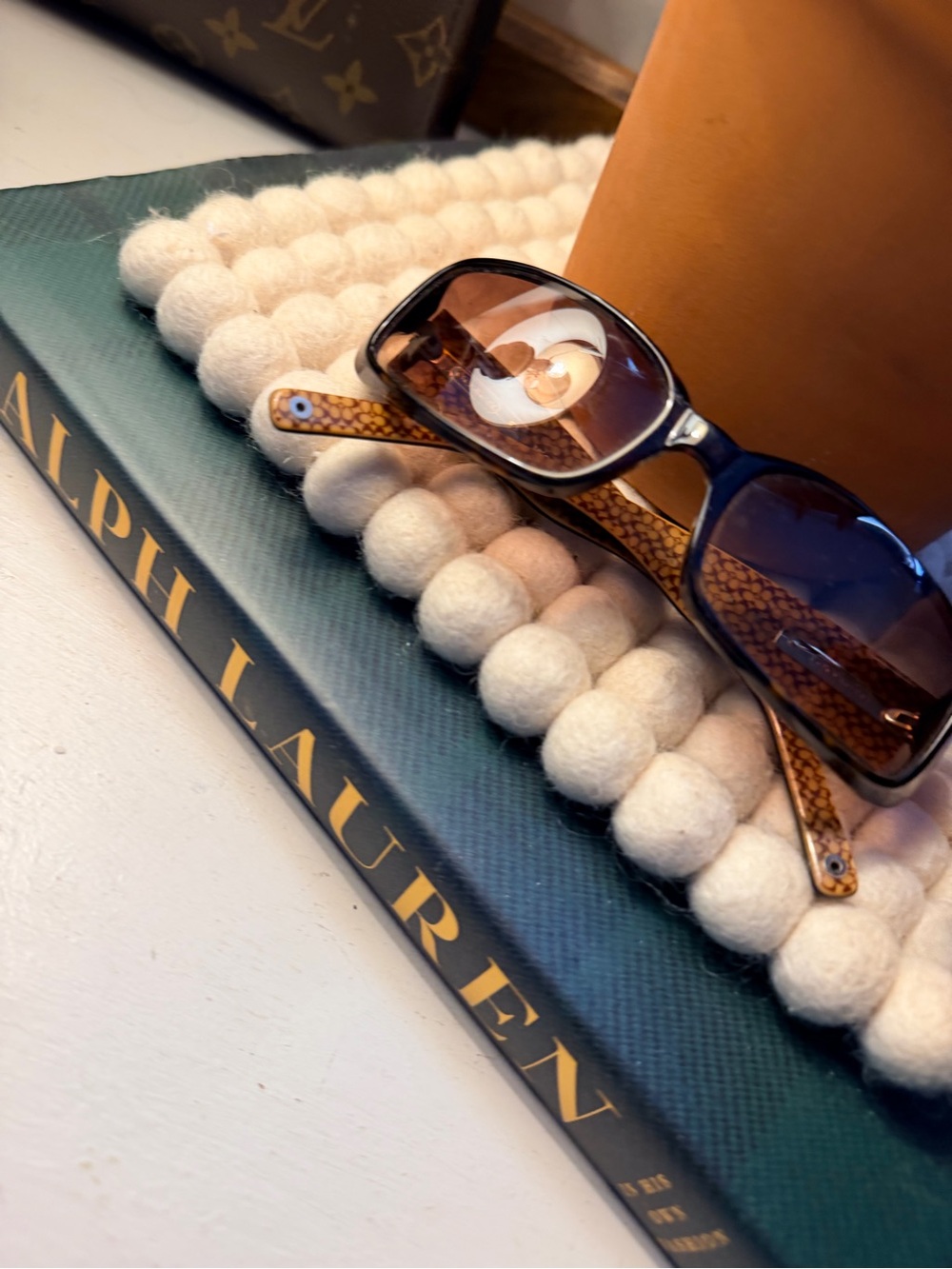 Coach Brown Tortoiseshell Sunglasses with Brown Gradient Lenses - Picture 9 of 14